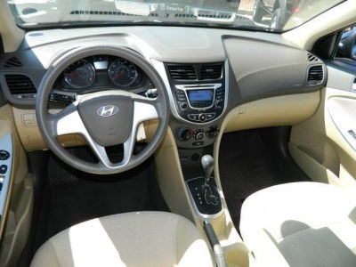 2012 Hyundai Accent GLS