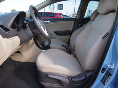 2012 Hyundai Accent  GLS