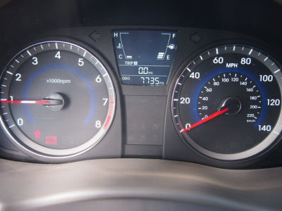 2012 Hyundai Accent  GLS