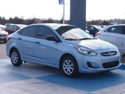 2012 Hyundai Accent  GLS