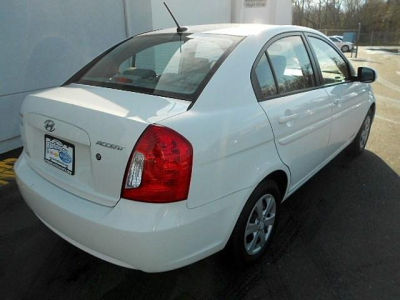 2011 Hyundai Accent GLS