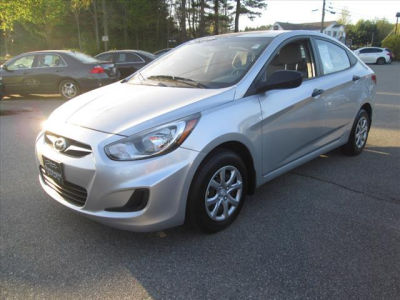 2012 Hyundai Accent  GLS
