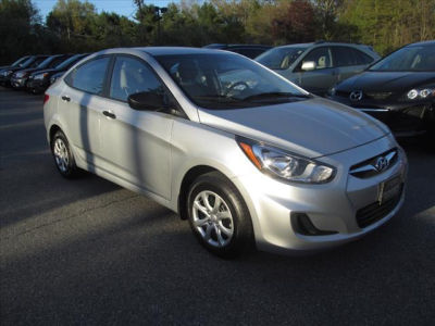 2012 Hyundai Accent  GLS