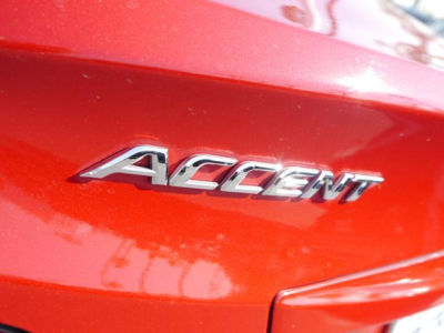 2012 Hyundai Accent  GLS