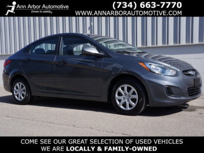 2012 Hyundai Accent  GLS