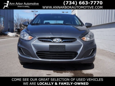 2012 Hyundai Accent  GLS