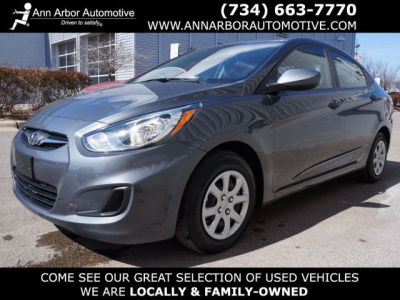 2012 Hyundai Accent  GLS