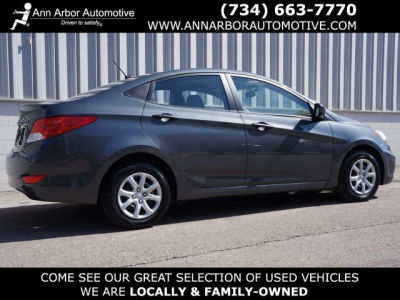2012 Hyundai Accent  GLS