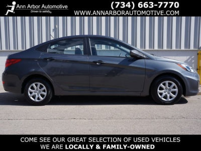 2012 Hyundai Accent  GLS