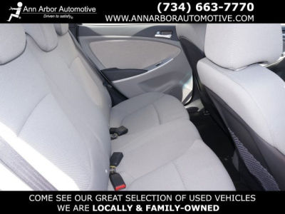 2012 Hyundai Accent  GLS