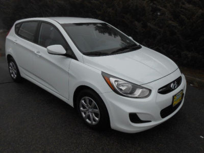 2012 Hyundai Accent  SE