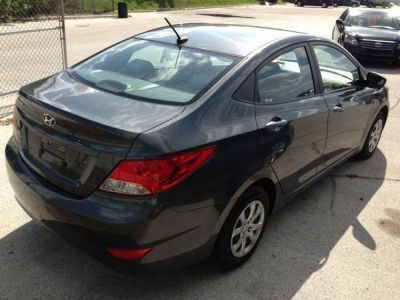 2012 Hyundai Accent  GLS
