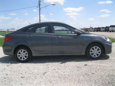 2012 Hyundai Accent  GLS
