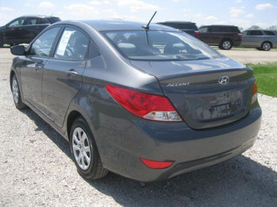 2012 Hyundai Accent  GLS