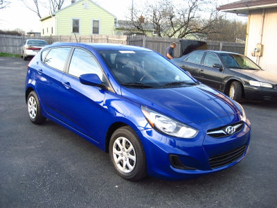 2012 Hyundai Accent  GS