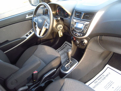 2012 Hyundai Accent  GS