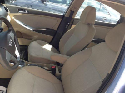 2012 Hyundai Accent  GLS