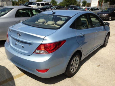 2012 Hyundai Accent  GLS