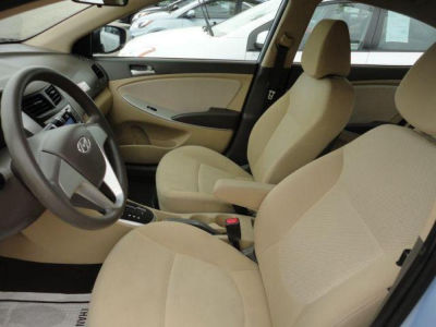 2012 Hyundai Accent  GLS