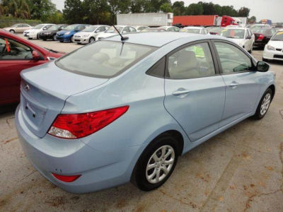 2012 Hyundai Accent  GLS