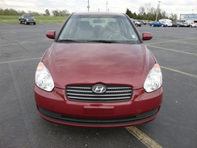 2011 Hyundai Accent  GLS