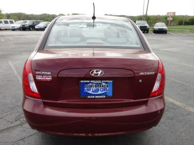 2011 Hyundai Accent  GLS
