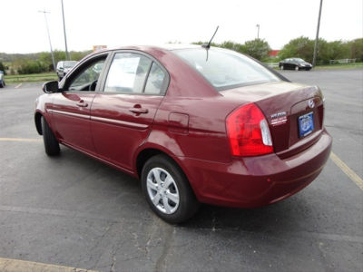 2011 Hyundai Accent  GLS