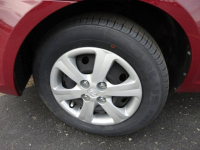 2011 Hyundai Accent  GLS