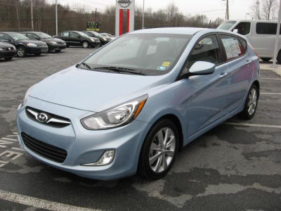 2012 Hyundai Accent  SE