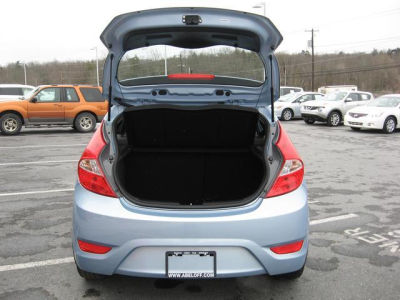2012 Hyundai Accent  SE