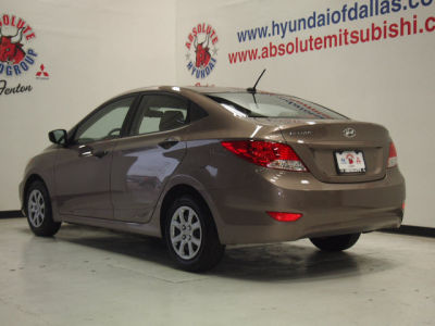 2012 Hyundai Accent  GLS