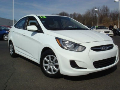 2012 Hyundai Accent  GLS