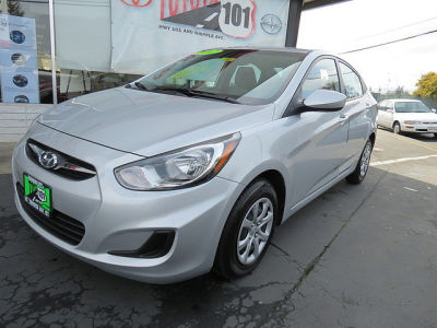 2012 Hyundai Accent  GLS