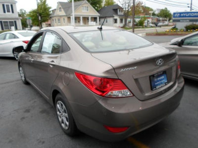 2012 Hyundai Accent  GLS