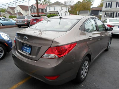 2012 Hyundai Accent  GLS
