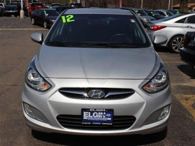 2012 Hyundai Accent  SE