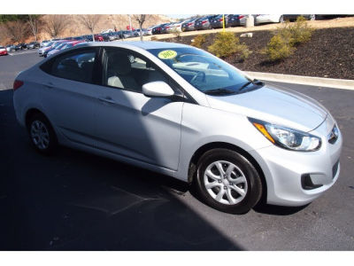2012 Hyundai Accent  GLS