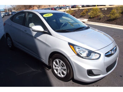 2012 Hyundai Accent  GLS