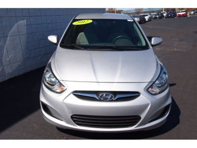 2012 Hyundai Accent  GLS