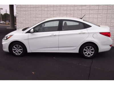 2012 Hyundai Accent  GLS