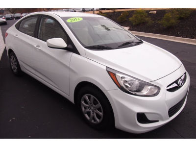 2012 Hyundai Accent  GLS