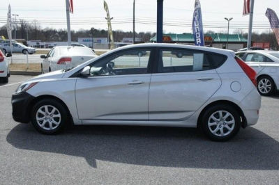 2012 Hyundai Accent GS