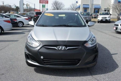 2012 Hyundai Accent GS