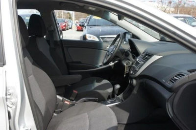 2012 Hyundai Accent GS