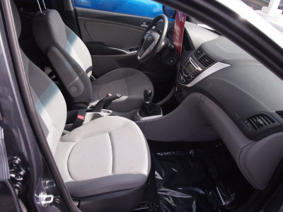 2012 Hyundai Accent  GLS