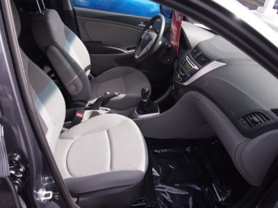 2012 Hyundai Accent  GLS