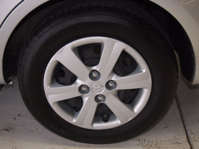2011 Hyundai Accent GLS