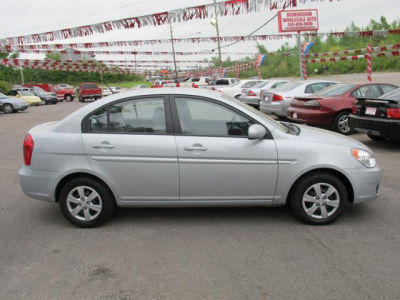 2010 Hyundai Accent  GLS