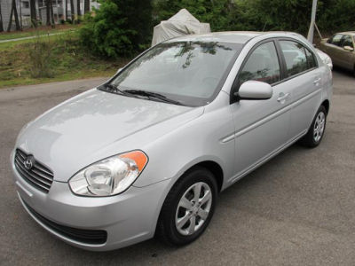 2010 Hyundai Accent  GLS