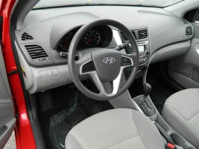 2012 Hyundai Accent  GS